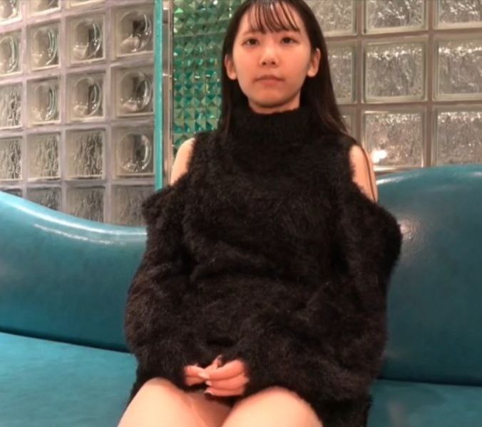 高颜值妹子情趣网衣露屁股道具自慰 口交道具JJ吸在桌子上骑坐抽插性感诱人 很是诱惑喜欢不要错过
